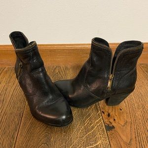 Sam Edelman black zipper booties